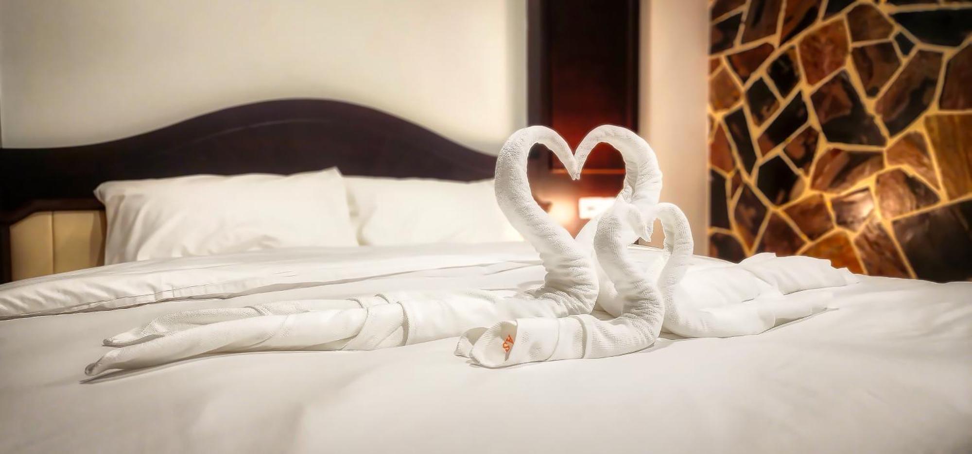 Arya Suites Patong Beach Eksteriør bilde