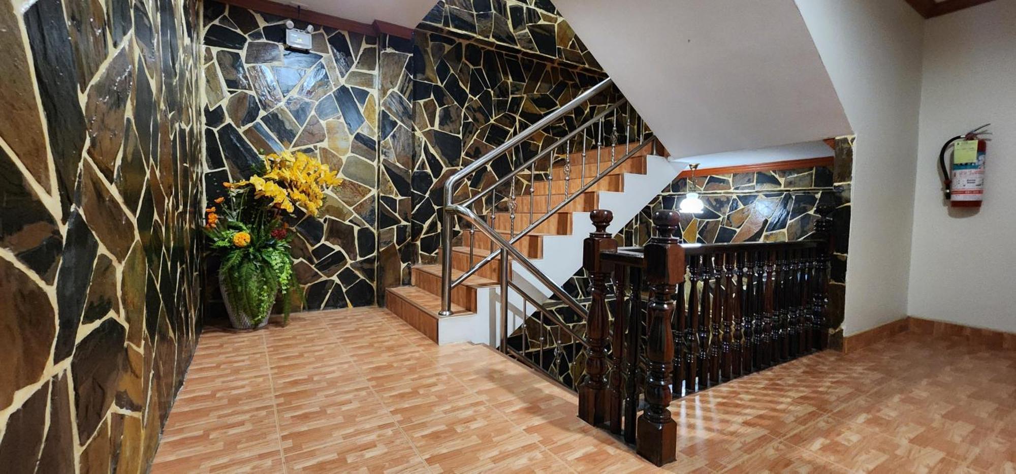 Arya Suites Patong Beach Eksteriør bilde
