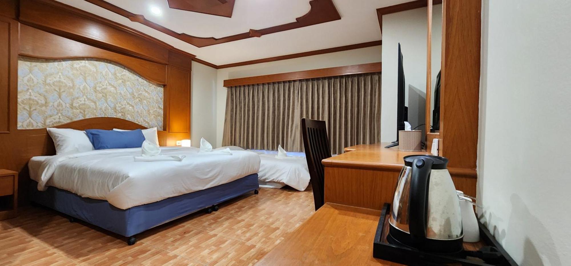 Arya Suites Patong Beach Eksteriør bilde