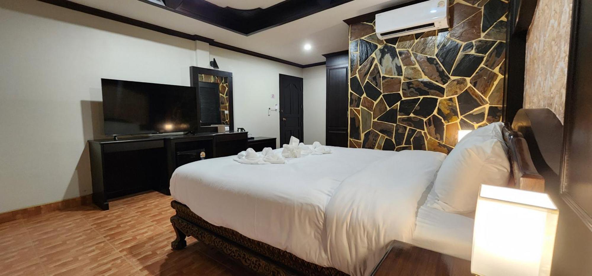 Arya Suites Patong Beach Eksteriør bilde